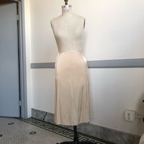 Silk ivory THEORY slip skirt - Picture 4 of 9